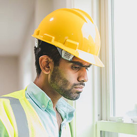 За Нас worker 3